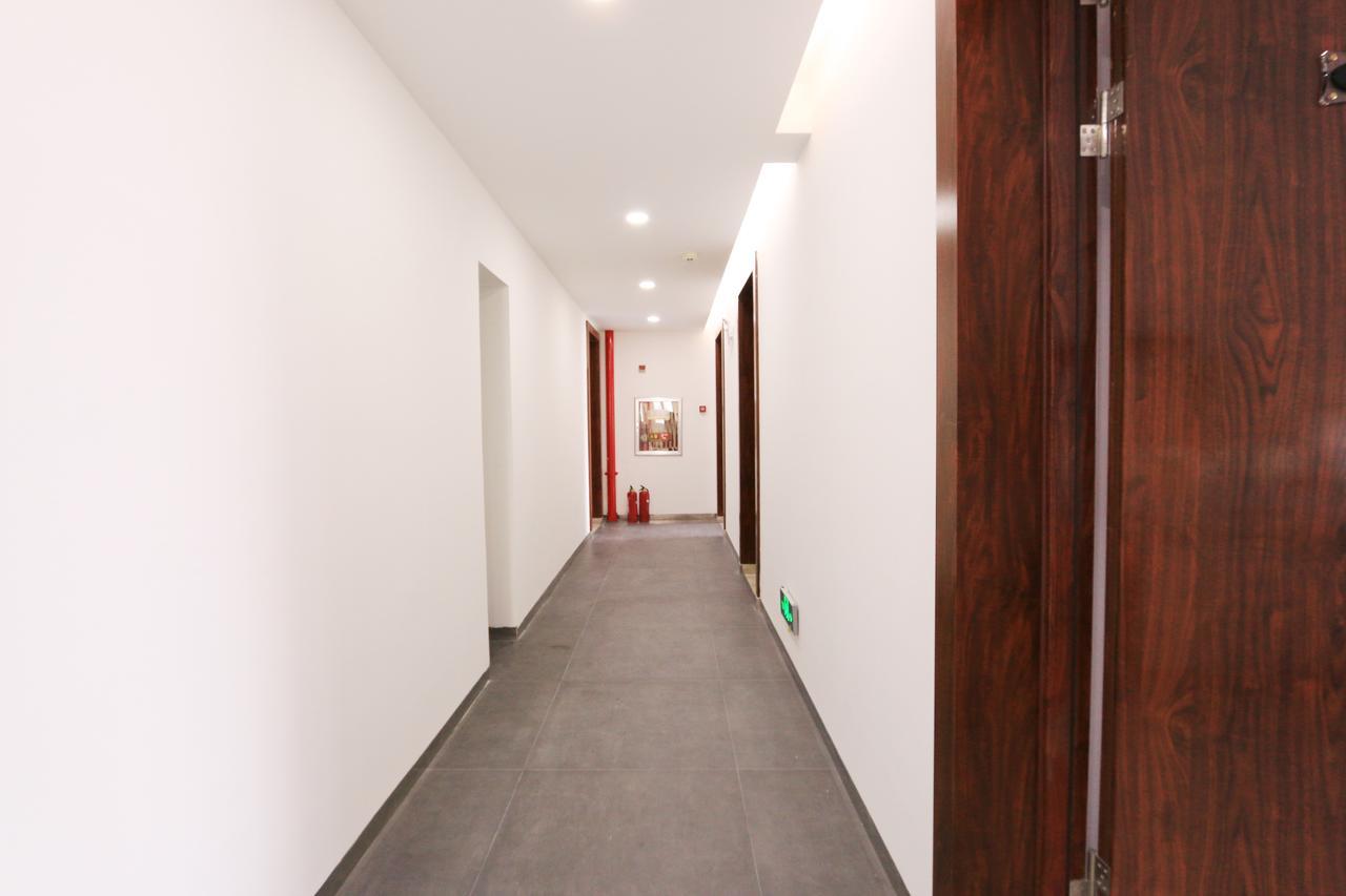 Eastland Hotel & Apartment Phnom Penh Exterior photo