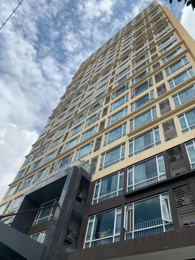 Eastland Hotel & Apartment Phnom Penh Exterior photo
